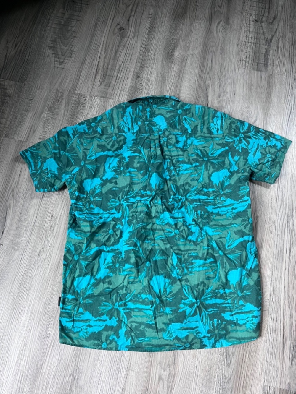 Patagonia Men's Go To Shirt "Cliffs and Waves: Conifer Green" XL short sleeve - Picture 8 of 8